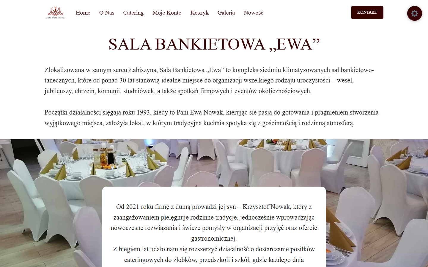 Подстраница О нас банкетного зала Ewa с историей заведения и фотографией зала с белыми чехлами на стульях